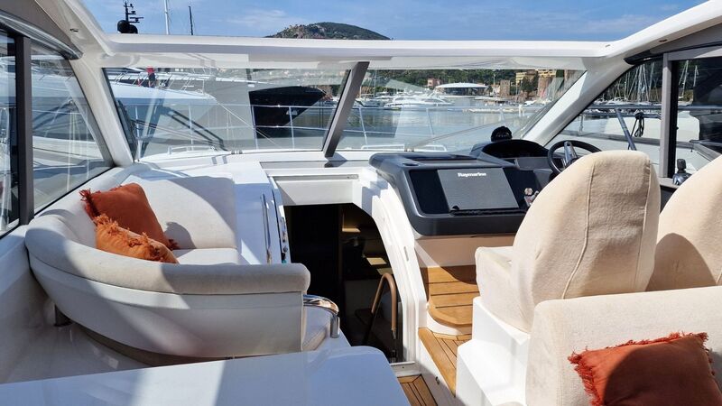 PRINCESS V50